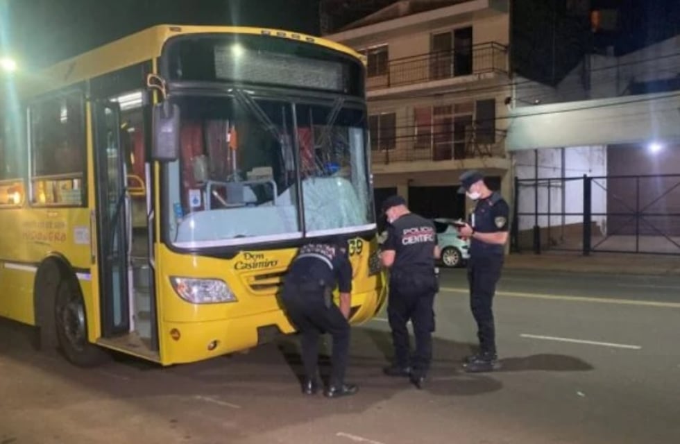 Un colectivo atropelló a una mujer en Posadas