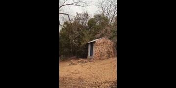 La gruta de la Virgen, salvada del fuego