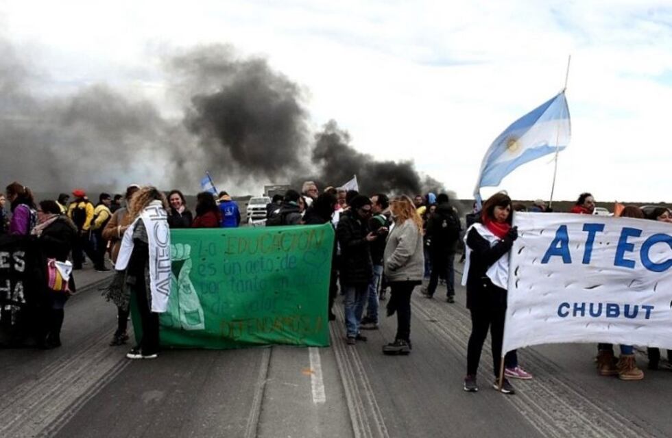 Trotta arriba a Chubut y se reúne con los gremios