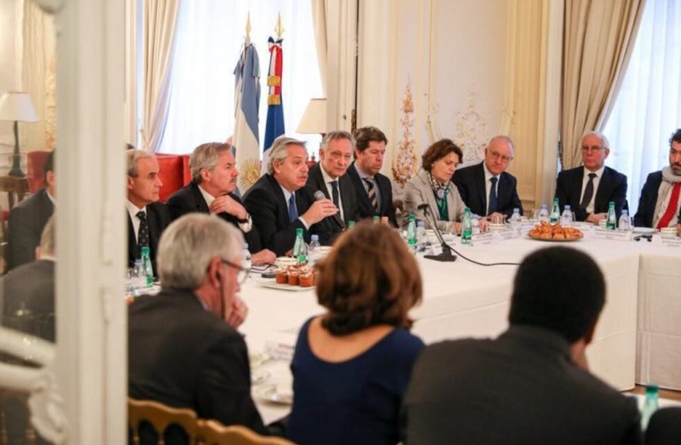 Alberto Fernández, a unos 40 empresarios franceses: "Con Macri vivimos un 2001 por goteo"