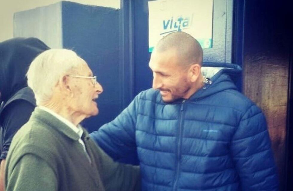 El Cholo Guiñazú y el mundo del fútbol despidieron a Paco Cabasés en redes sociales