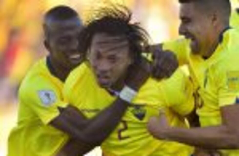 Ecuador se acerca Rusia con una goleada por 3-0 ante Venezuela