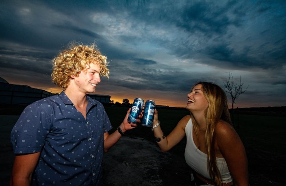 Lanzan una cerveza elaborada con agua de mar