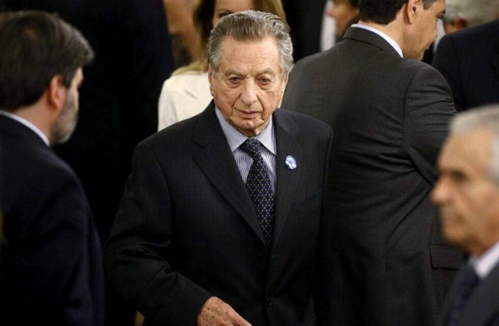 Mauricio Macri visitó a su padre, que será operado por una fractura de cadera