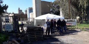 Se demora la reapertura de una empresa química y crece el malestar de trabajadores