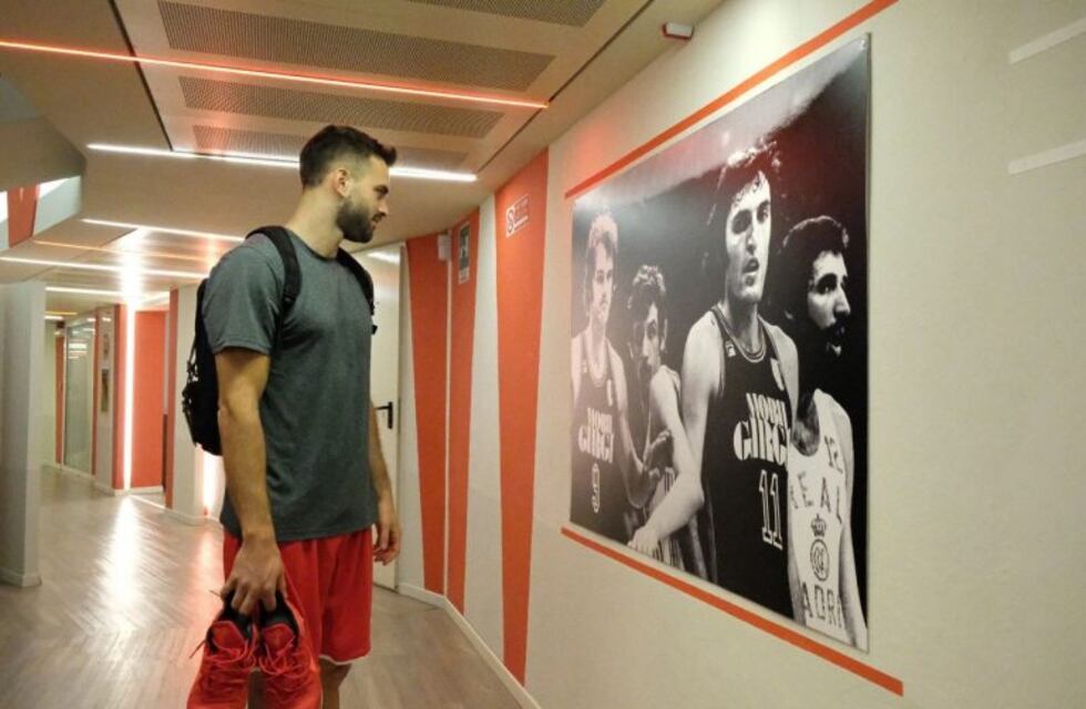 Bertone entrenó en Varese