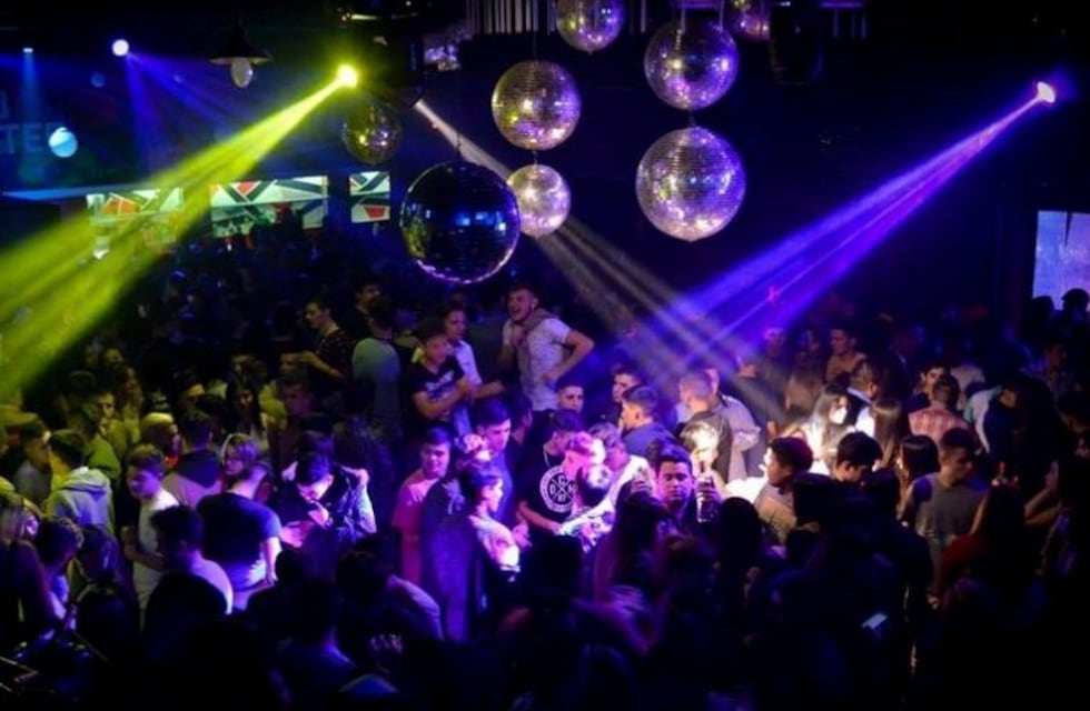 San Luis: aprobaron extender el horario de bares y pubs en verano