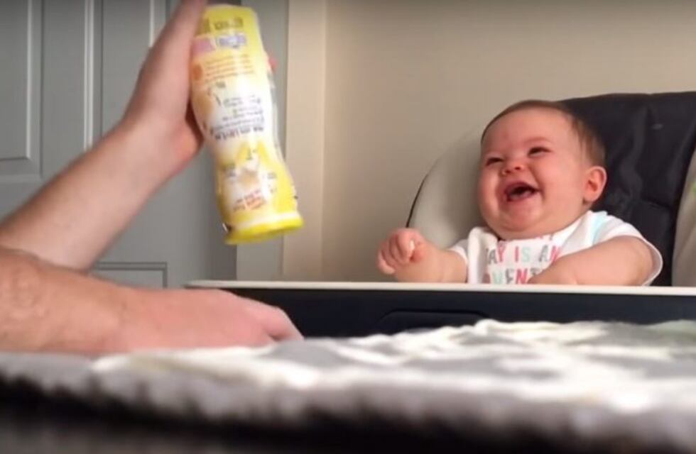 Imposible no tentarse: las mejores risas de bebés de internet