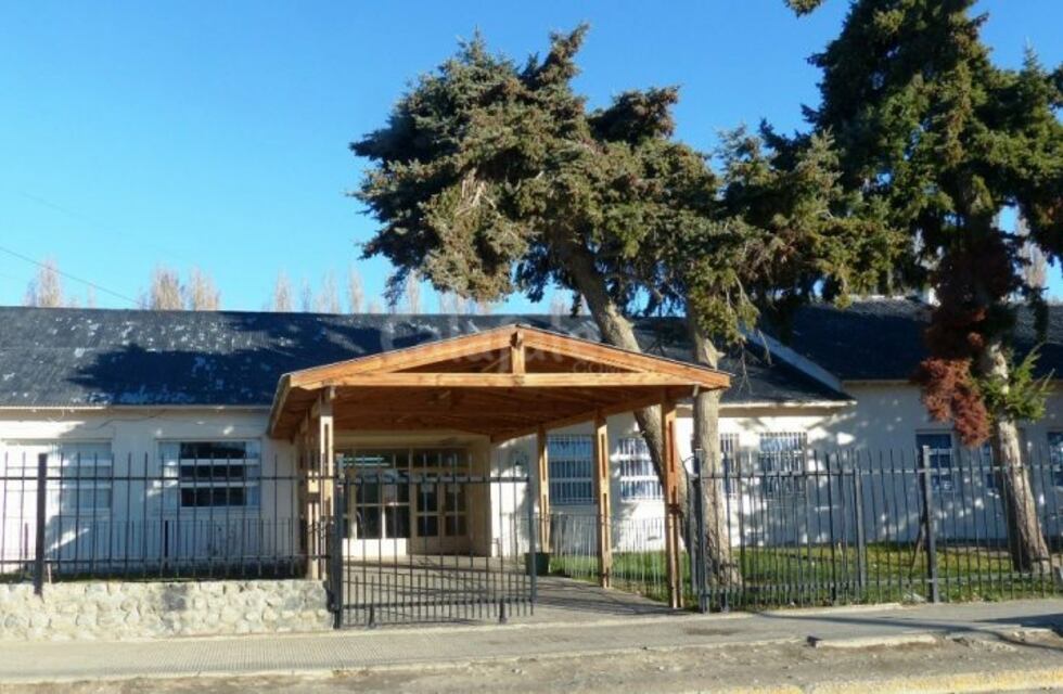 Aniversario de la primer escuela de El Calafate