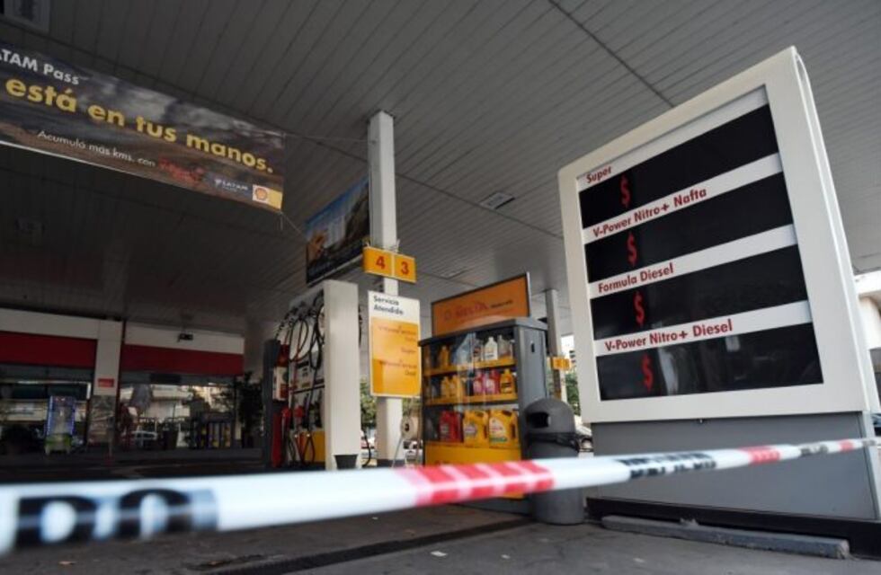 Las estaciones de servicio se declararon en emergencia e irán a dialogar con el Gobierno nacional
