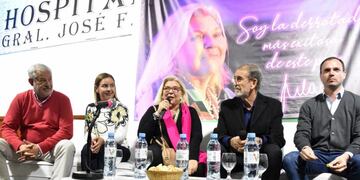 Elisa Carrió presentó su libro en Corrientes y respaldó a ECO