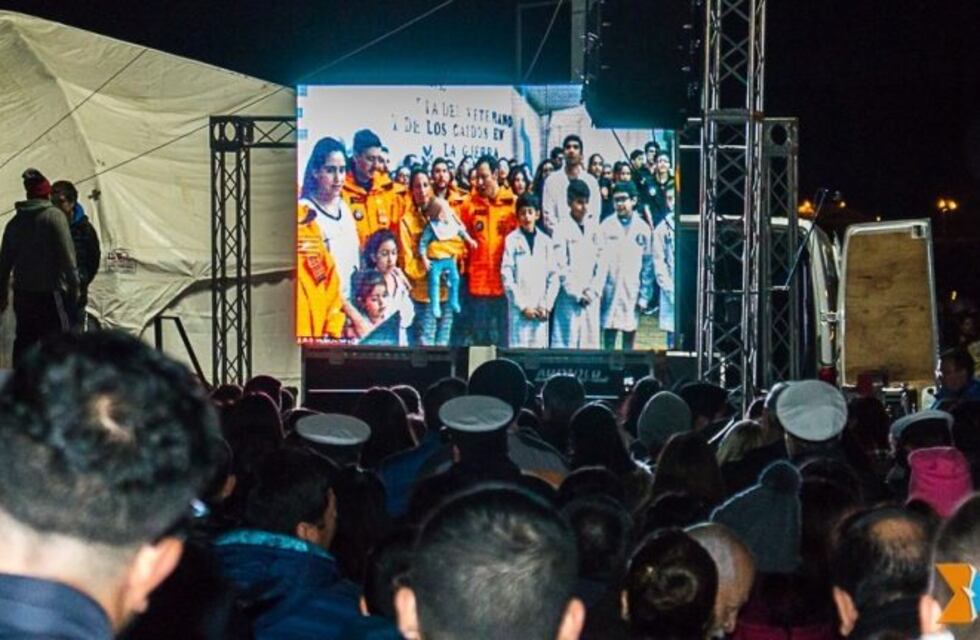 La Vigilia en Ushuaia conectó con la base Esperanza en la Antártida