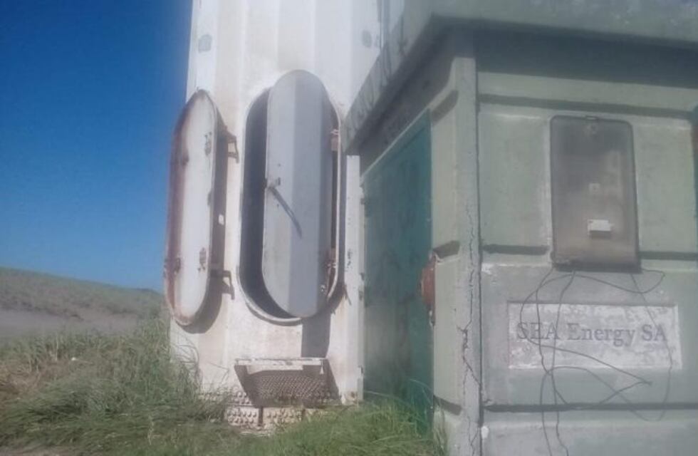 El molino de viento de Sea Energy abandonado