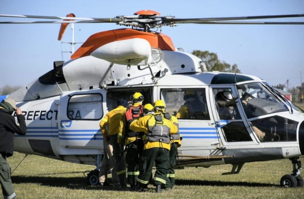 Evoluciona favorablemente el bombero que se asfixió por combatir el fuego en las islas
