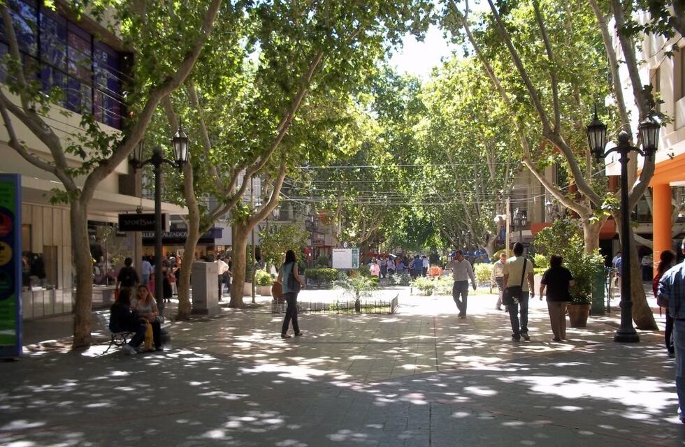 San Juan: enojo en el comercio e industria por el inesperado feriado