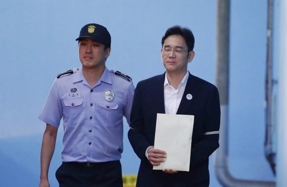 Condenaron a cinco años de cárcel al heredero de Samsung