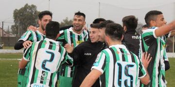 Villa Mitre superó a Sporting