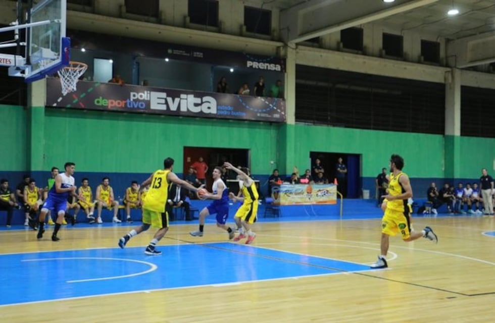 Talleres de Tafí Viejo superó por 74-65 a Riachuelo de La Rioja