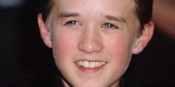 Haley Joel Osment (web)