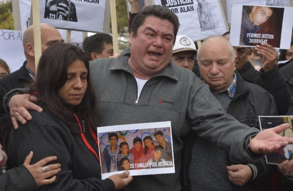 "Verdenelli declaró que se lo confundió con una bolsa de basura", dijo el tío de Alan Villouta