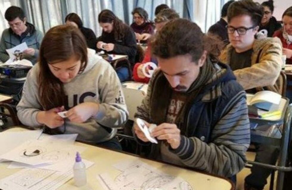 Docentes de Mendoza aprenden astronomía bajo la órbita de Científicos