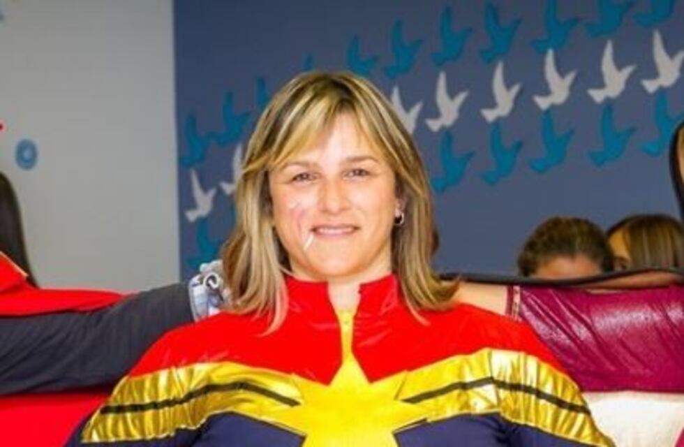 La "Capitana Marvel" porteña que acompaña a niños enfermos podrá comenzar su tratamiento