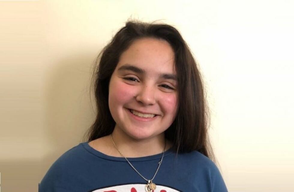 Será operada del corazón y sus amigos venden golosinas para ayudarla