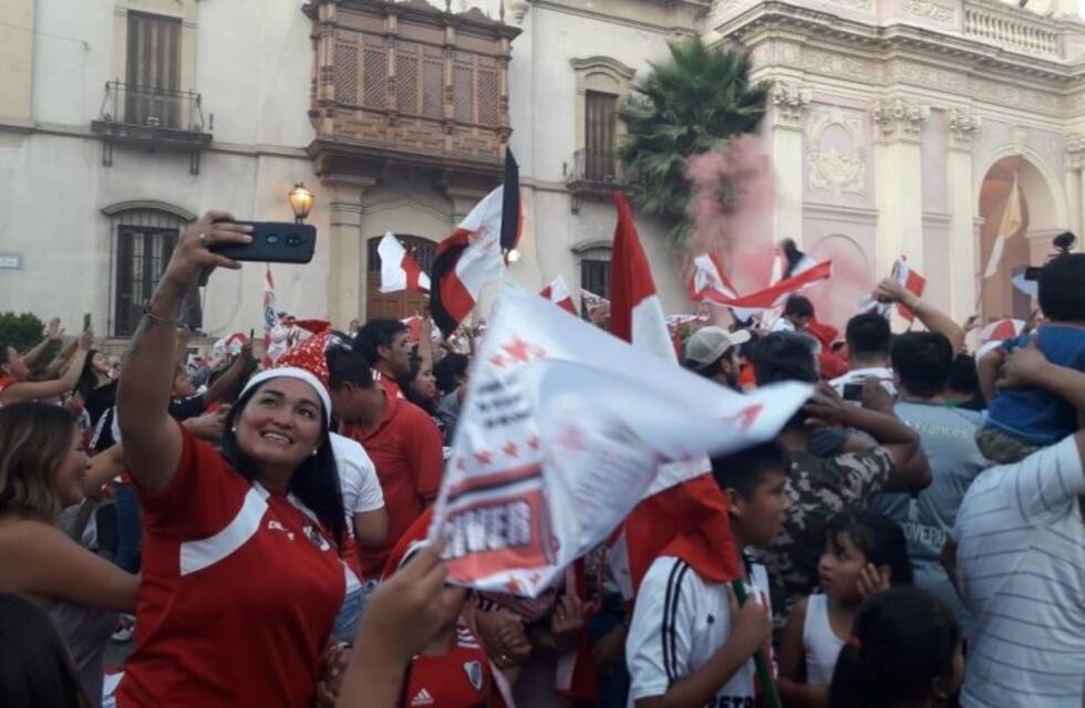 Los salteños coparon las calles para festejar el campeonato de River