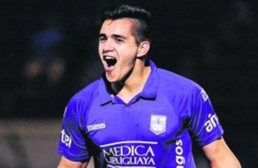 Maxi Gómez, el delantero uruguayo que le acercaron a Osella