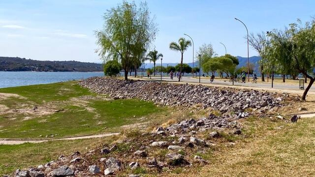 Sol a pleno en Villa Carlos Paz\u002E (Foto: VíaCarlosPaz)\u002E