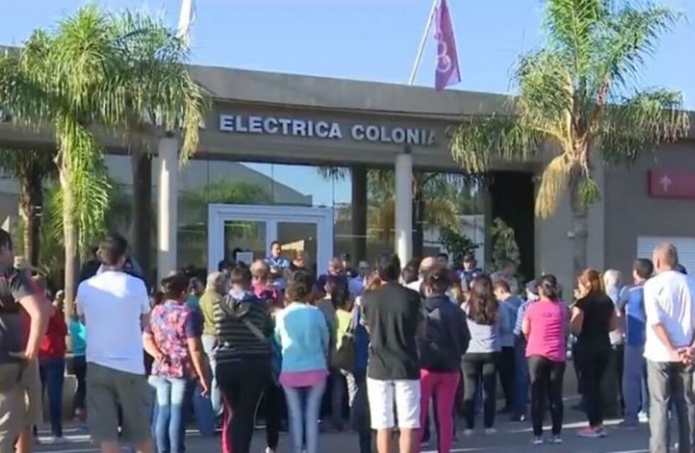 Vecinos de Colonia Tirolesa protestaron contra el tarifazo de luz