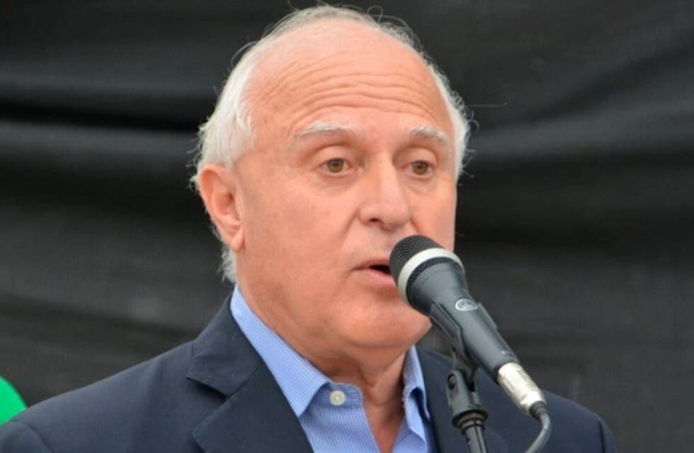 Lifschitz tildó de "improvisadas" las medidas de Macri para las Pymes