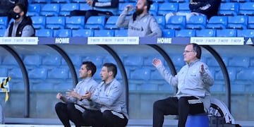 Leeds United's head coach Marcelo Bielsa, right, reacts during the English Premier League soccer match between Leeds United and Fulham at Elland Road Stadium, in Leeds, England, Saturday, Sept\u002E 19, 2020\u002E (Laurence Griffiths/Pool via AP)