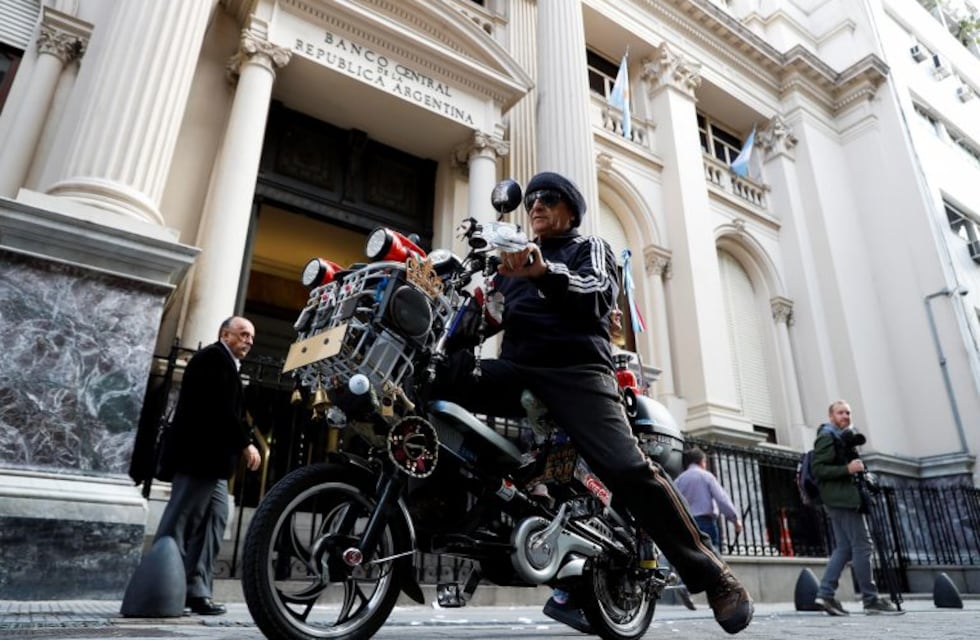 El dólar cerró a $24,80 en el Banco Nación