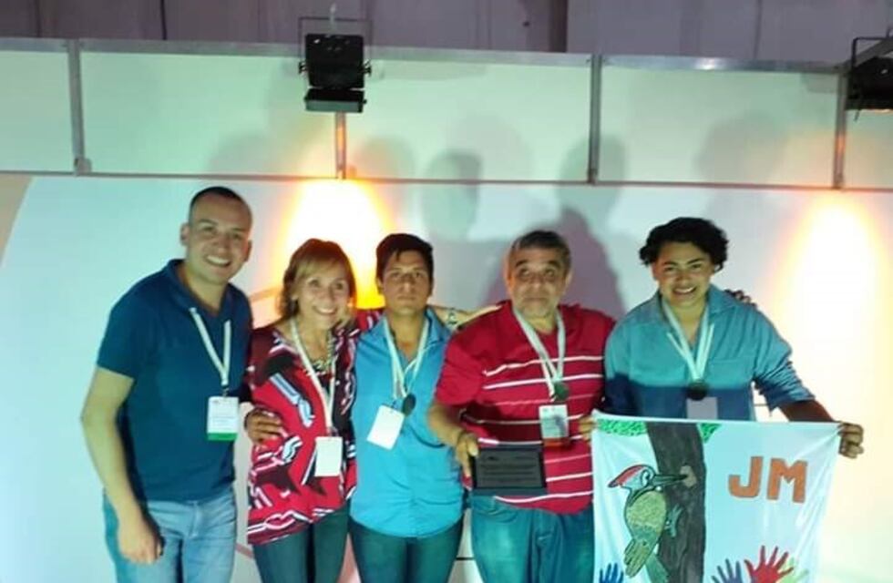 Crearon un "banco de muletas", les agregaron tecnología y ganaron un premio nacional