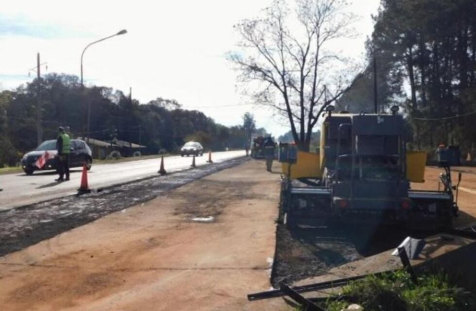Jardín América: vialidad realiza obras sobre la Ruta 12 por lo que se encuentra reducida la calzada