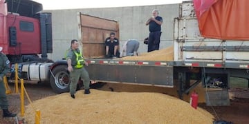 Encontraron cocaína en el chasis de un camión