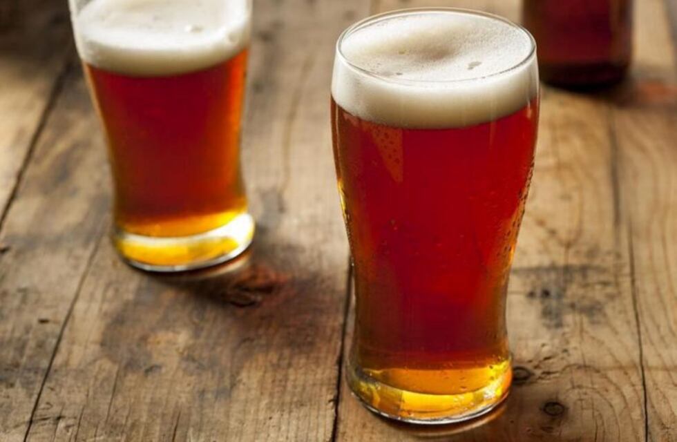 Prohibieron la venta de una cerveza y dos alimentos congelados