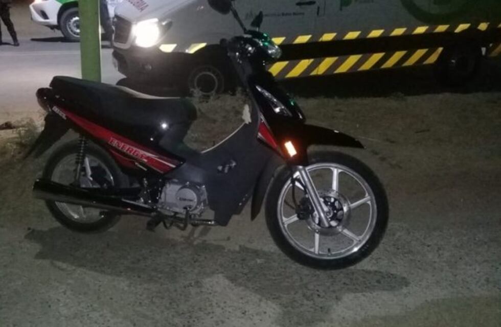 Bahía Blanca: perdió la vida una mujer tras caer de una moto