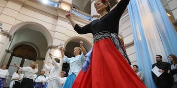 Afiliados de Pami realizarán un cuadro de danzas folclóricas en la Legislatura\u002E