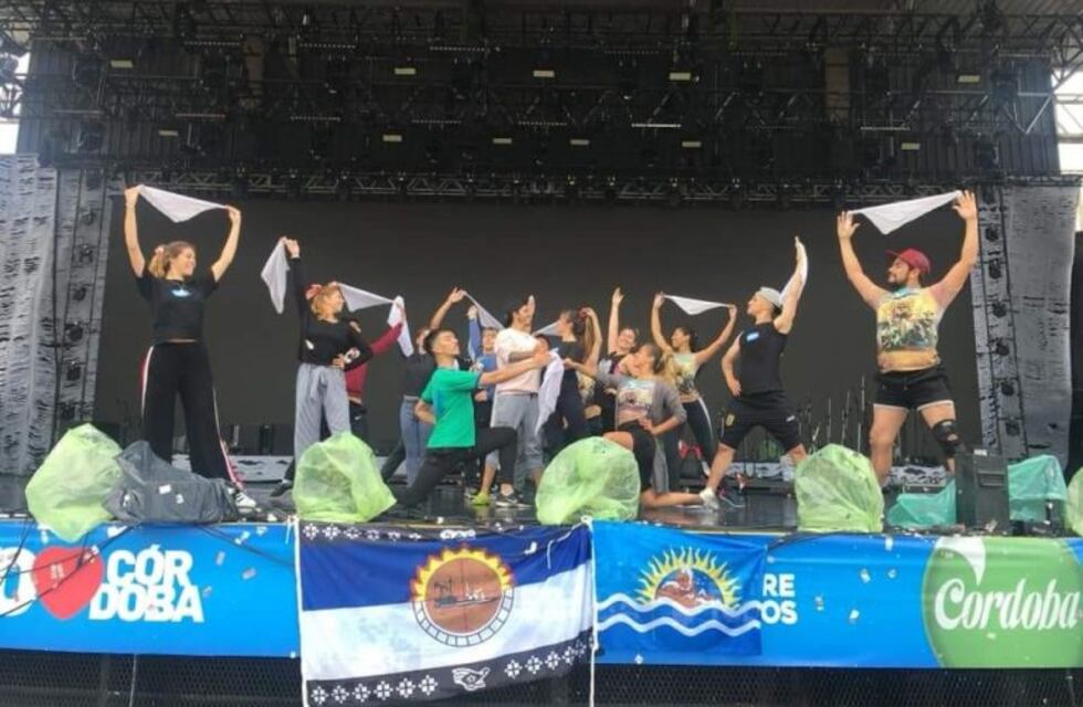 Ballet Folclórico de Santa Cruz brilla en el Festival de Jesús María 2019