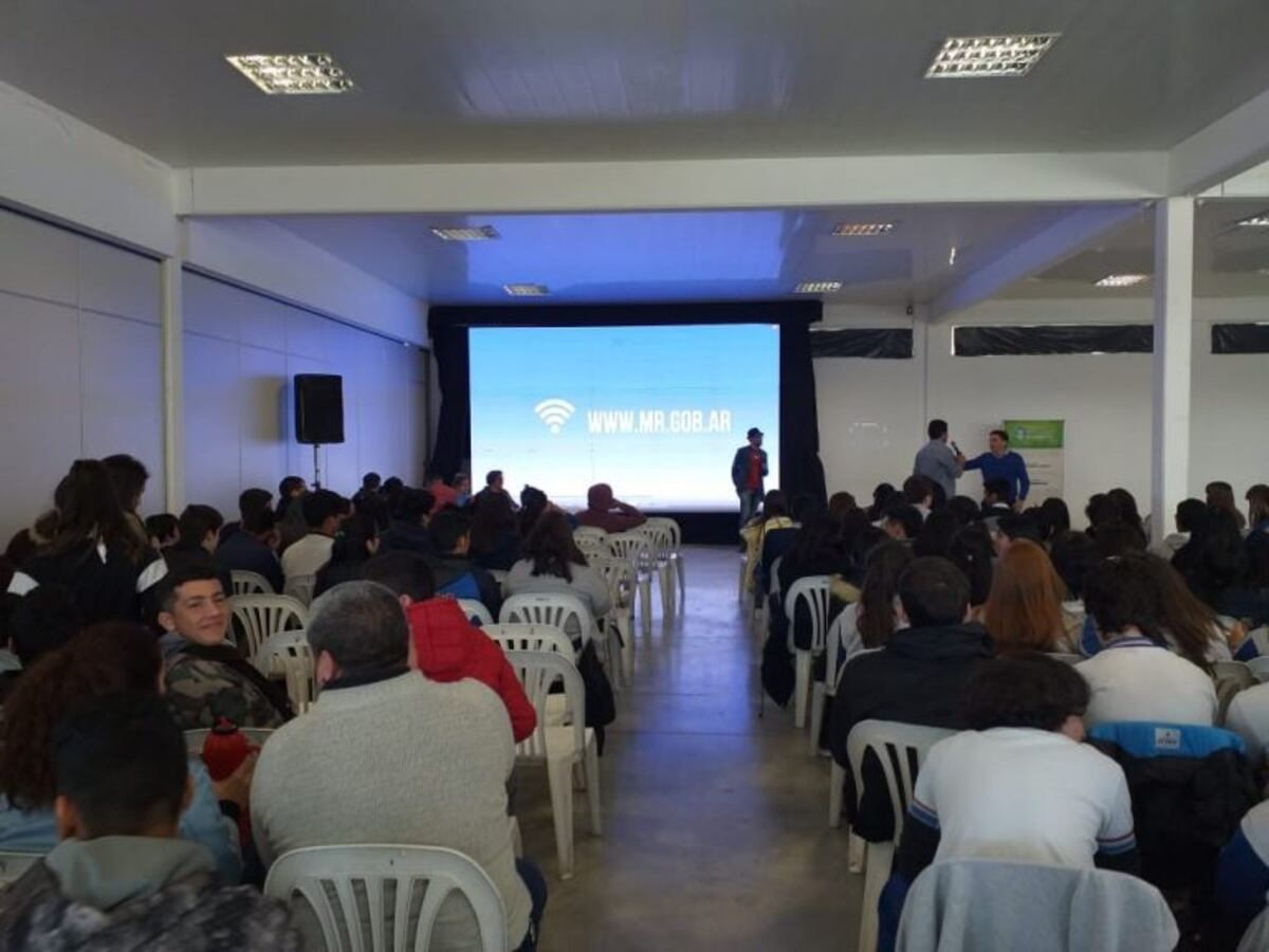 El concurso está destinado a alumnos del último año del secundario\u002E (Prensa Municipalidad de Resistencia)