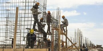 Los artistas de la Fiesta Nacional del Sol: Carlos Rivera, Ulises Bueno, Sergio Galleguillo, Lisandro Márquez, Las Pelotas y Guasones, entre otros\u002E