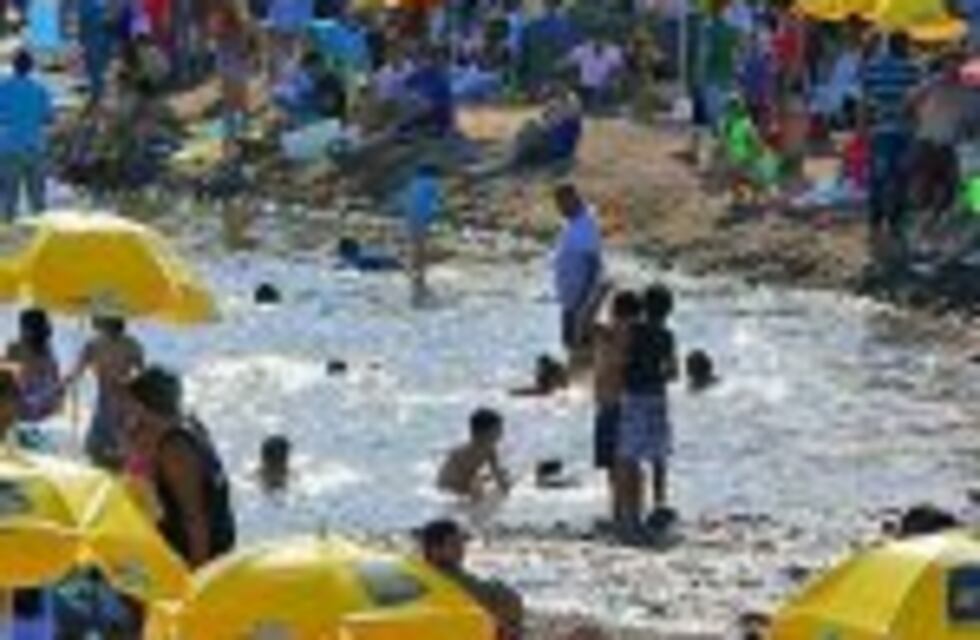 Momentos de alerta, un incendio llegó a metros de la playa de Luján