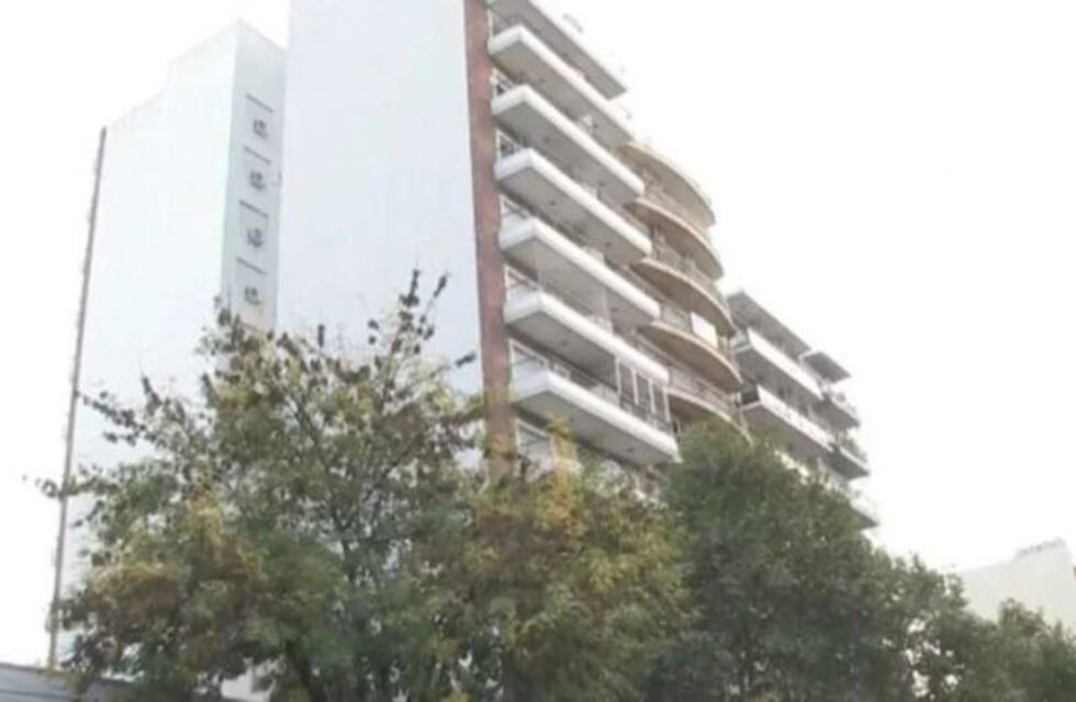 Un grupo de delincuentes robó en cuatro departamentos de un edificio de Villa Urquiza