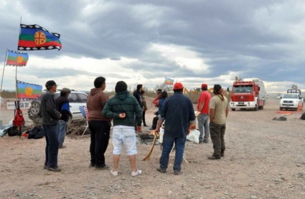 Gendarmería no puede entrar a territorio ocupado por mapuches en Vaca Muerta sin orden escrita