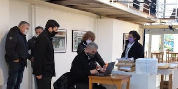 Abrieron los sobres de la licitación de la obra de cloacas del barrio Olimpo