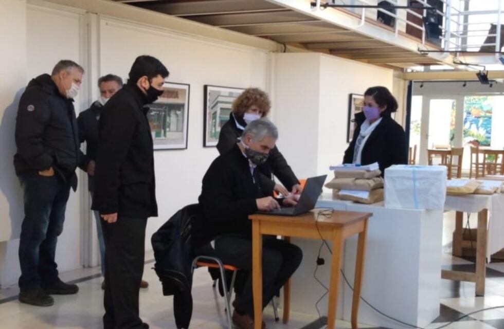 Abrieron los sobres de la licitación de la obra de cloacas del barrio Olimpo