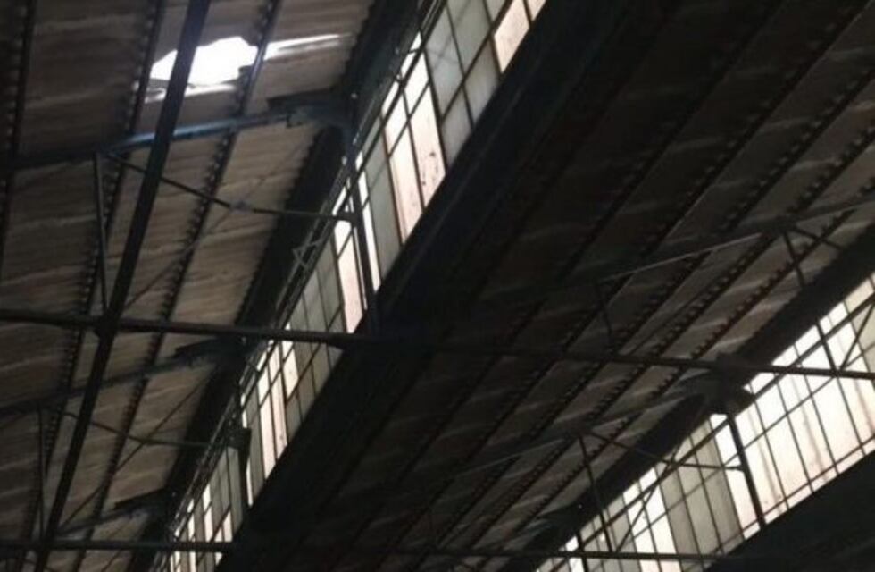 Un menor cayó desde una antena y está muy grave