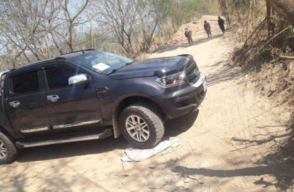 Detuvieron la camioneta de un político boliviano que transportaba gente por la frontera en plenas elecciones